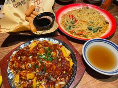 -泥糊破店小酒馆·团建聚餐(南京西路店)