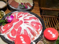 -老牌坊云南鱼豆花火锅(爱建店)