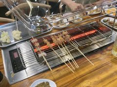 -哈尔滨小酒馆·鲜肉现穿自助烧烤(康新花园店)