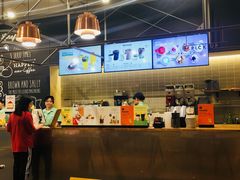 -LINE FRIENDS Garosu-gil Flagship Store