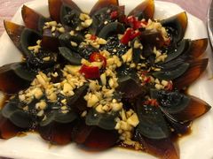 皮蛋拌豆腐-小李子油焖大虾(南浦店)