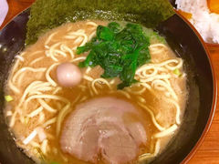横滨家系拉面-横浜家系ラーメン壱角家(新宿アルタ裏店)