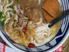 -鑫花溪牛肉米粉(东环大润发店)