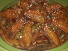 -多嘴超级肉蟹煲(蕾莎店)