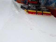 -乔波室内滑雪场