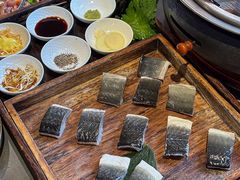 -围炉肉舍•炭烤活鳗•丹东海鲜烤肉(步行街店)