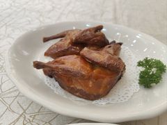 石岐乳鸽-轩记海鲜餐厅·四十五年老字号·经典粤菜(西区彩虹店)