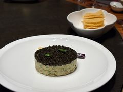 牛油果蟹肉塔塔鱼子酱荞麦脆片-临江宴(陆家嘴店)