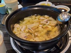 -东椰·海南椰子鸡火锅(朝阳门店)