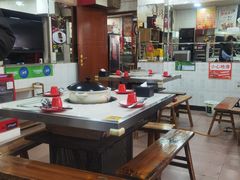 -烧哥美蛙肥肠鱼火锅·十五年社区店