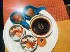 -大中华希尔顿酒店-念自助餐·嗨啤·小龙虾