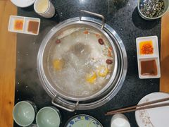 牛骨清汤锅底-四点金潮汕鲜牛肉火锅(金猴名居店)