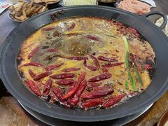 -黄潇洒老火锅(九眼桥宏济巷店)