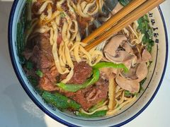 -镇南锅盖面馆(解放路店)