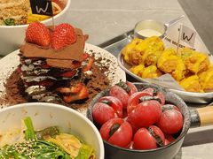 -W COLLECTIVE  DESSERT SHOP