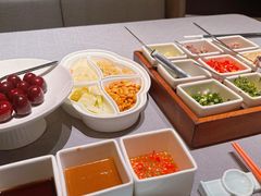 -左庭右院鲜牛肉火锅黑金店(陆家嘴中心店)