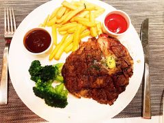 -WOLFGANG PUCK KITCHEN & BAR(迪士尼小镇店)