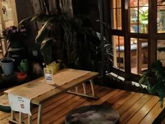 -月亮眼花园餐厅书吧酒吧