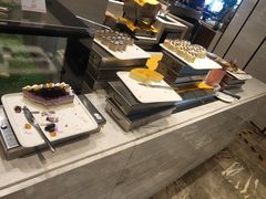 -飨食汇全日制餐厅·昆山皇冠假日酒店(九方店)