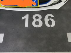 -白玉兰广场停车场