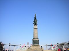 -人民防洪胜利纪念塔