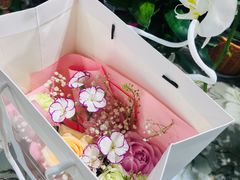 -何兮花店·气球派对鲜花店(马桥银春路万科城店)