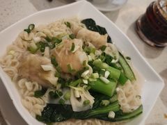 -香港新发烧腊茶餐厅(水围店)