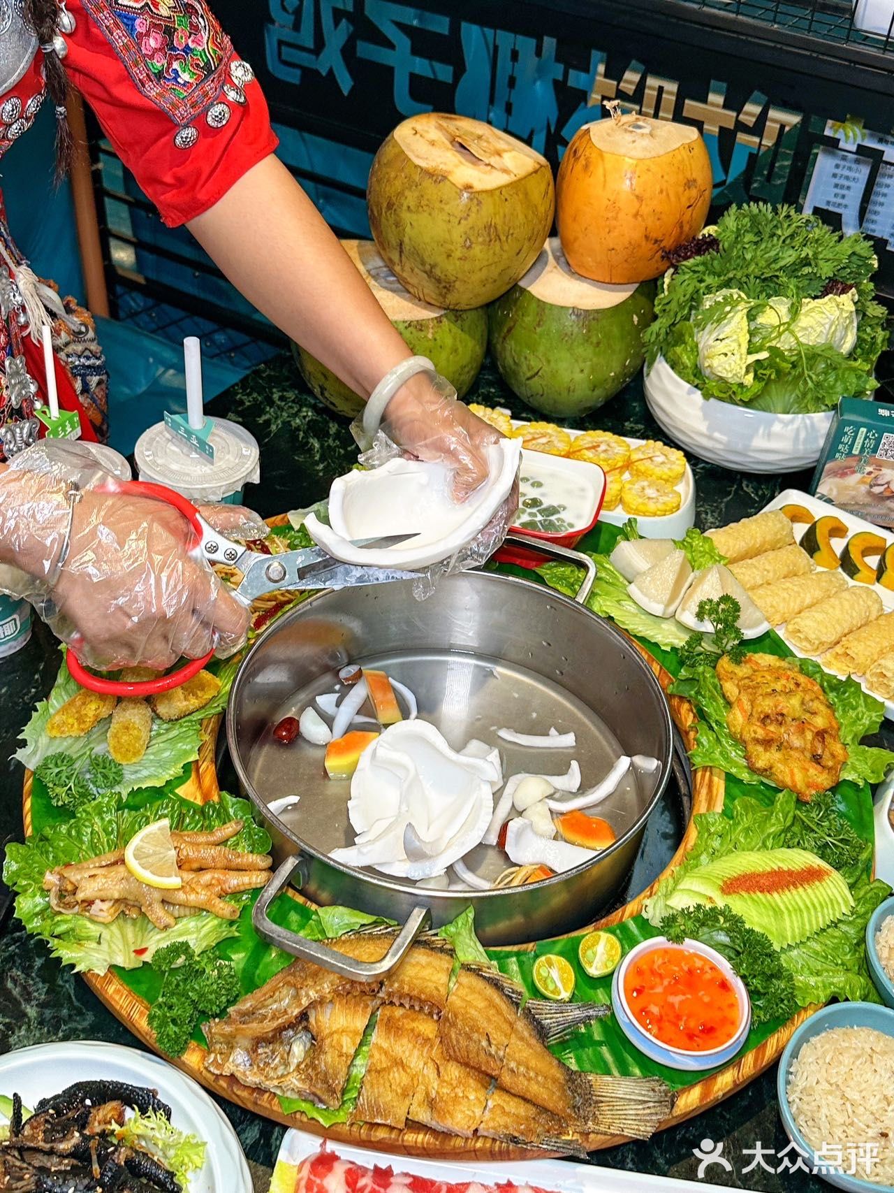 在三亚！！5天吃了3次的椰子鸡！好好吃！