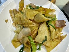 -黄泥岗·地道湖北菜(奥特莱斯店)