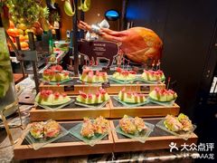 -雍容荟帝王蟹活龙虾展台自助(IFS黑金店)