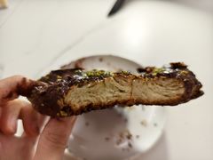 迪拜风味巧克力酥皮碱水结-BUTTERFUL&CREAMOROUS 黄油与面包(西单大悦城店)