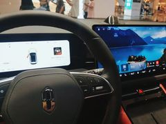 -华为授权体验店(中山公园来福士)