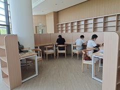 -广州市白云区图书馆