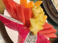 水果盘-彩蝶谷美食廊·粤式经典南番顺·铁板烧烤泰风味(广州长隆酒店)