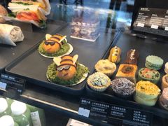 -星巴克(七宝领展广场1F店)