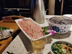 -二荆条·蜀鲜汇城市森林火锅