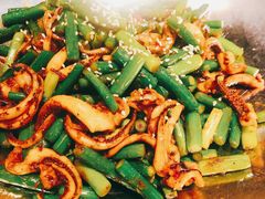 蒜苗鱿鱼须-松沪名灶·豆浆鱼头·新上海菜(飞航吾悦广场店)
