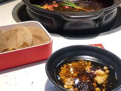 -钢管厂五区小郡肝串串香(奥克斯广场锦城万达店)