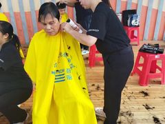 -首脑美容美发化妆美甲培训学校(龙岗校区)