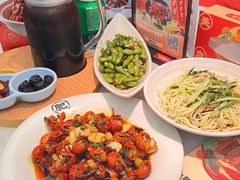 -肥肥虾庄·金牌油焖大虾(沙湖店)