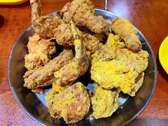 -BHC炸鸡(明洞总店)