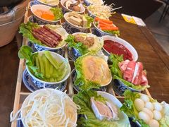 -聚汇三少·龙虾·中餐厅(莫邪路新天地店)