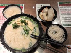 -肥汁米蘭香港米线(定西路店)