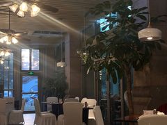 -君来湖滨饭店·玫瑰园