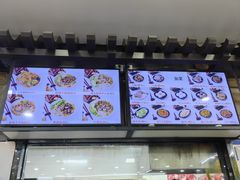 -龙记桂林米粉(财满街店)