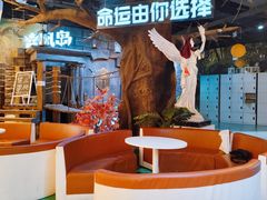 -暴风岛沉浸式体验馆(百联世纪店)