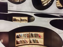 -涨巢·潮玩水疗局