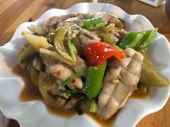 -黄记四更烤乳猪店