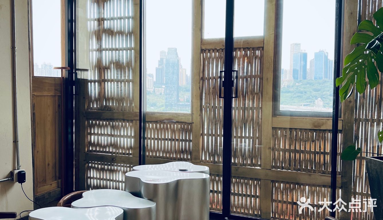 莎拉来啦｜冰冰的奶茶🥤▪️入冬前再快乐一次