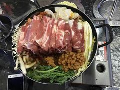 部队锅-MI WU FACTORY米屋美食工厂餐厅(绿地店)